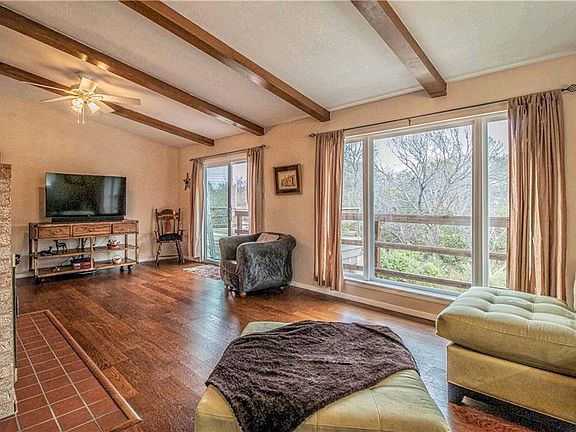 5th image of 4005 Dawn Dr