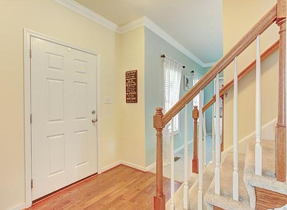 5th image of 8817 Minna Dr