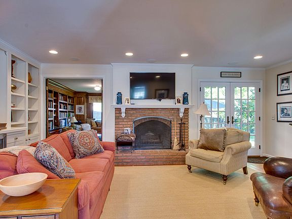 4th image of 708 Burleigh Ct