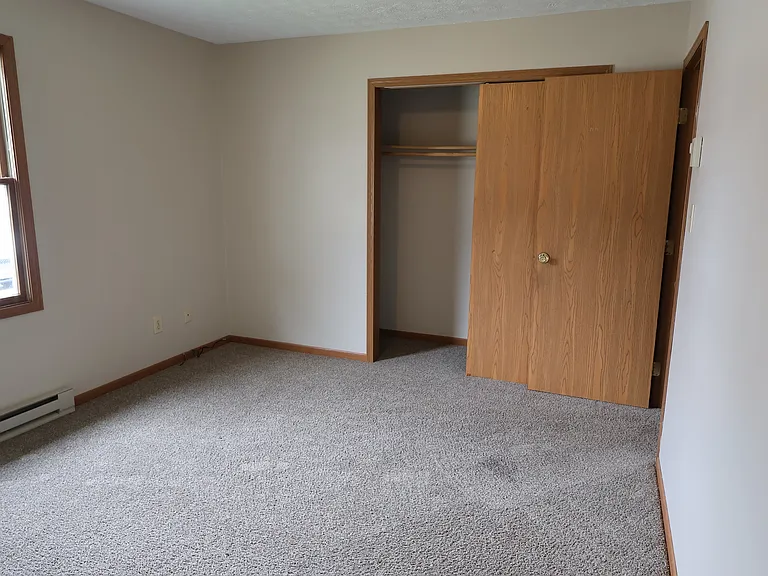 8 Westside Ct — Photo 16