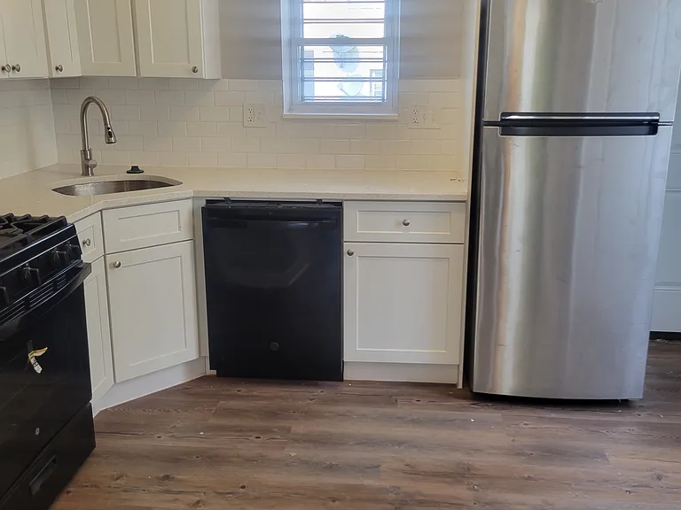 3440 Mount Pleasant Ave — Photo 3