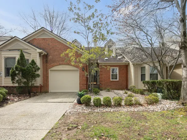 1044 Heather Hills Ln, Lexington, KY 40511