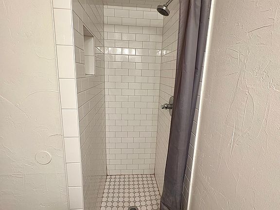5th image of 4101 NW 54th St