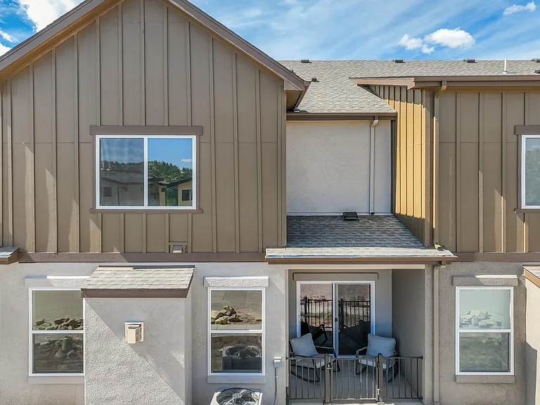 5843 Villa Lorenzo Dr — Photo 2