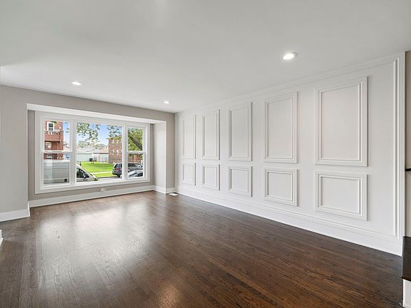5th image of 2946 N Natchez Ave