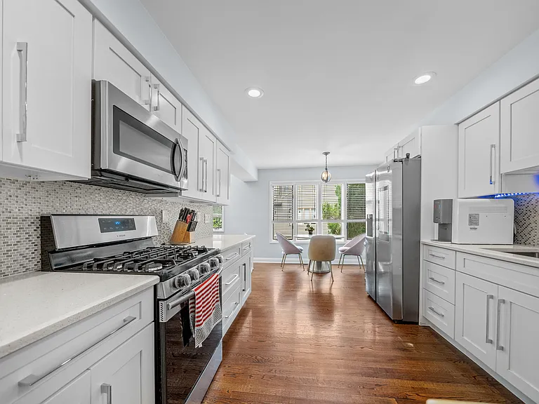 22 Pamrapo Ct W — Photo 8