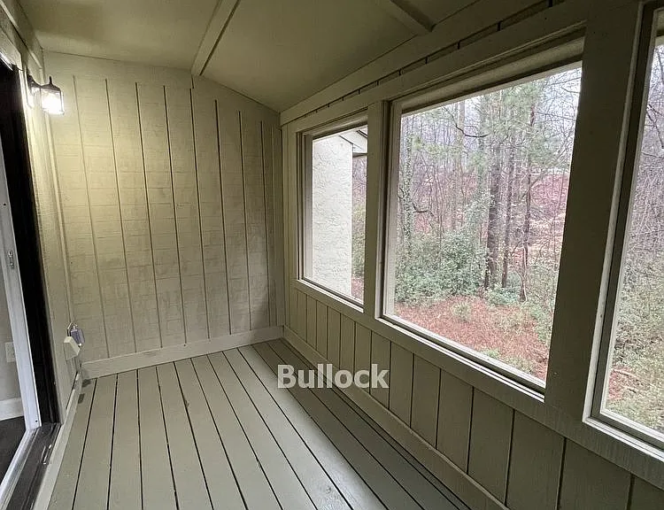 1035 Seasons Pkwy — Photo 9