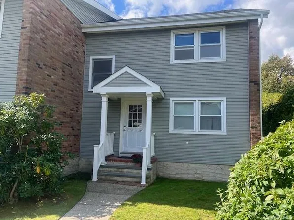 121 Fire Island Ave #B, Babylon, NY 11702