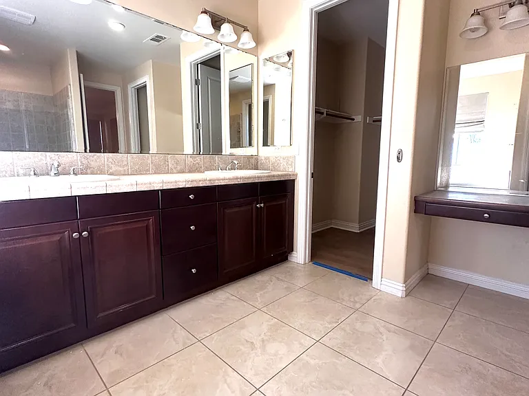 6283 Silver Bush Creek St — Photo 11