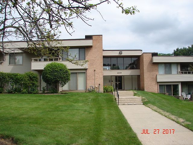 1st image of 1025 N Sterling Ave Unit 108