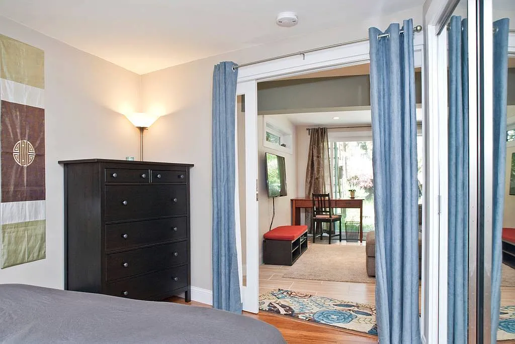 1 bed, $7,425 — Photo 4