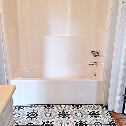 4th image of 255 Saint John St