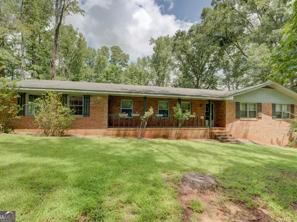 607 Hinton Rd, Social Circle, GA 30025