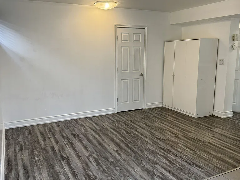 258 Maxwell St — Photo 9