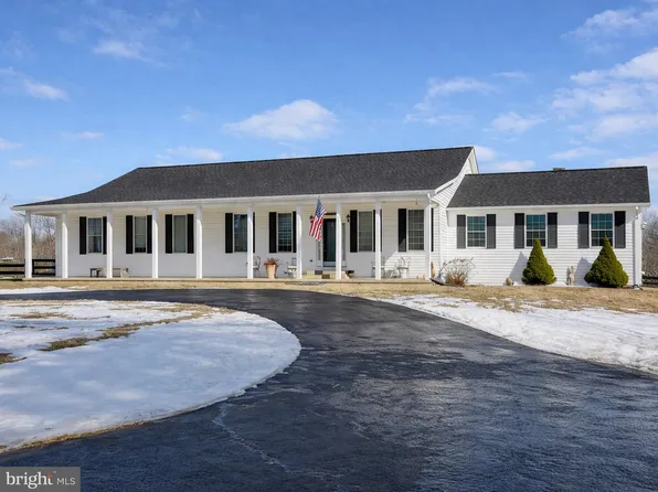 10292 Cliff Mills Rd, Marshall, VA 20115