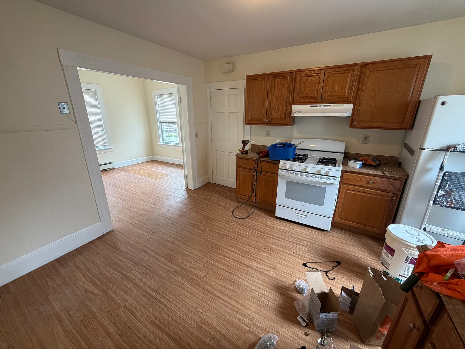 3 bed, 1000 sqft, $3,300 — Photo 3