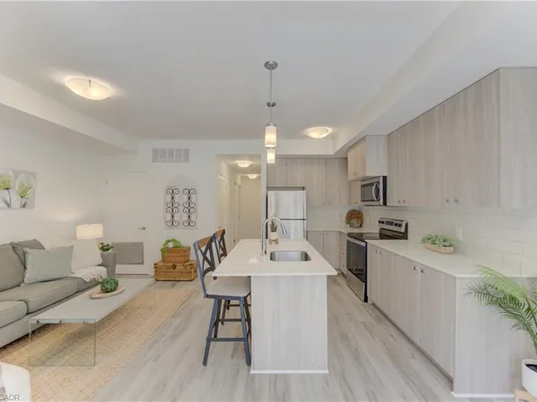 20 Palace St #G16, Kitchener, ON N2E 0J3