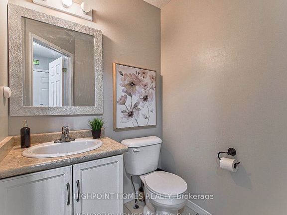 3rd image of 58 Hasler Cres