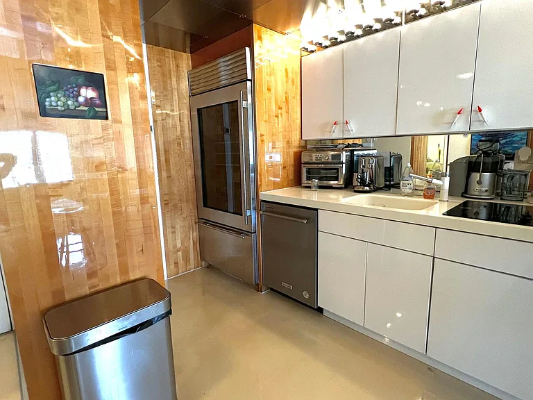 1000 Michigan Ave #401 — Photo 3