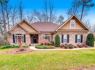 1035 Ridgeview Ct, Davidson, NC 28036