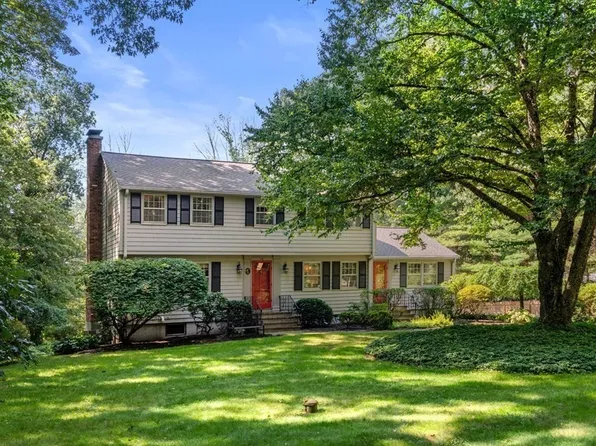 18 Ivy Ln, Sherborn, MA 01770