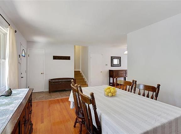 4th image of 8805 Belleview Ave