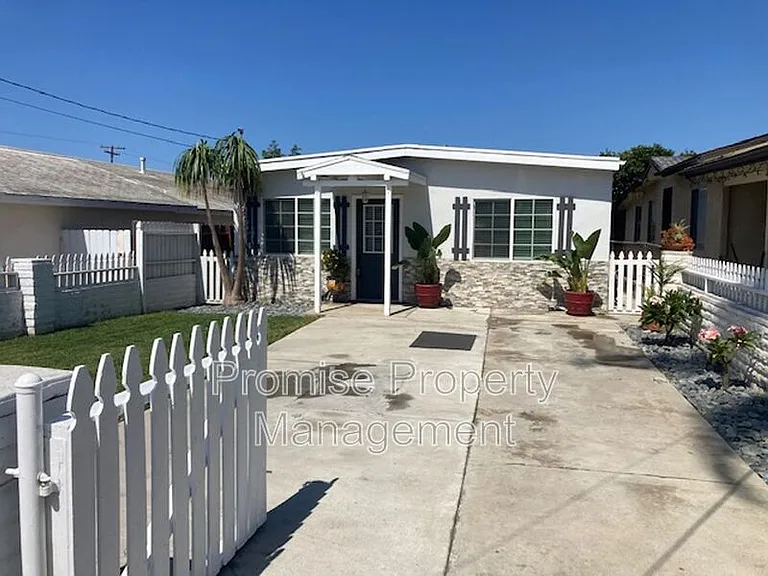 1209 Langford St — Photo 8