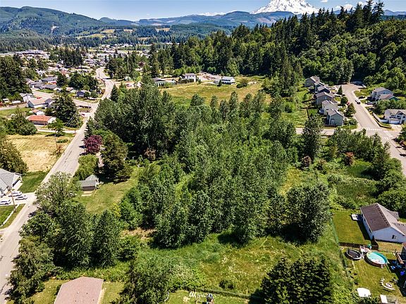 4th image of 775 Eatonville Highway E