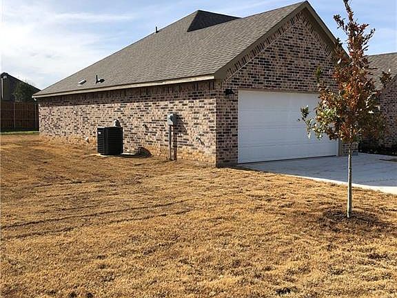 3rd image of 117 Wildflower Dr