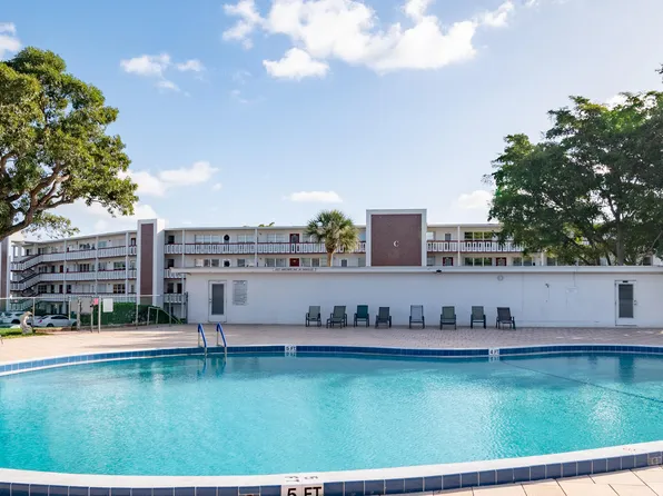 303 Greenbrier C, West Palm Beach, FL 33417