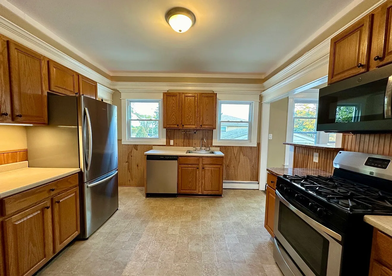 2 bed, 1000 sqft, $1,850 — Photo 3