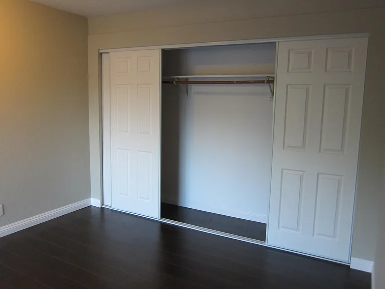 488 N Michigan Ave #1 — Photo 15