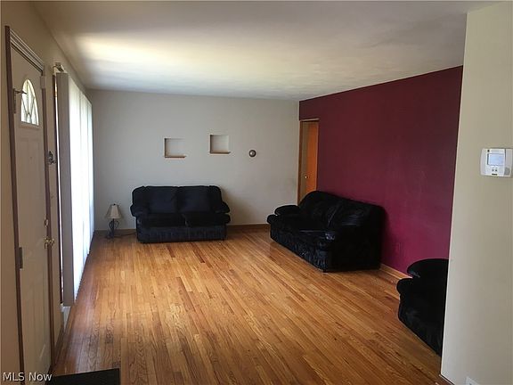 5th image of 2808 Northwest Blvd NW