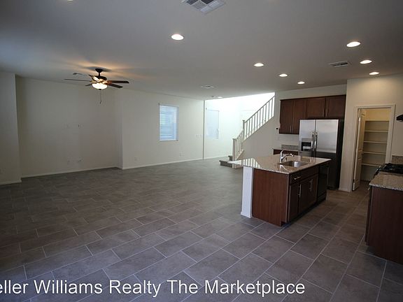 4th image of 9178 Oxford Blue Ave