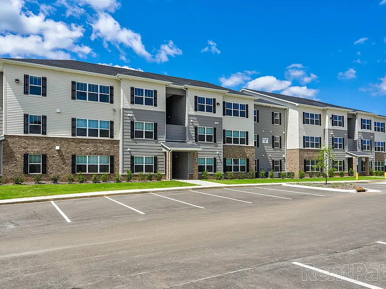 Foxhill Ridge Apartments — Photo 5