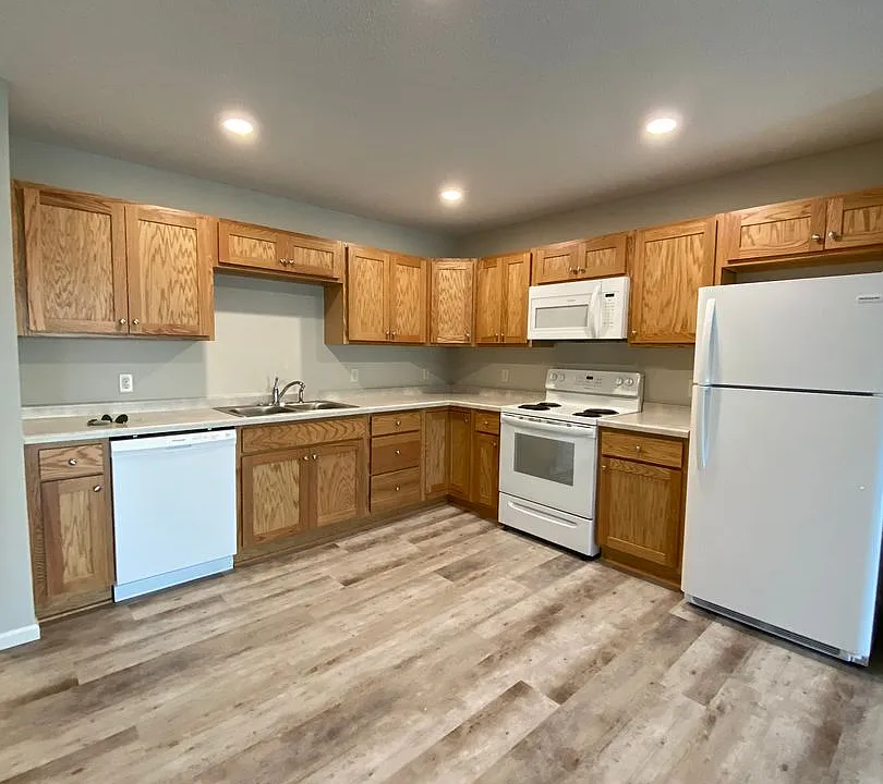 1551C Gunston Dr