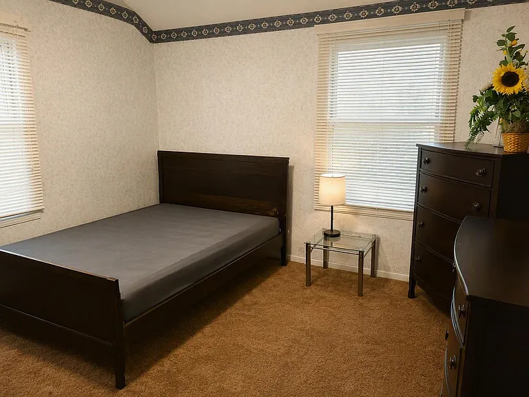 Furnished Front Guestroom