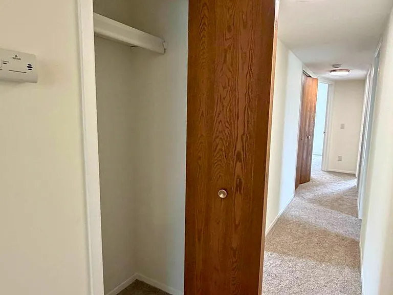 8468 Beatrice — Photo 15