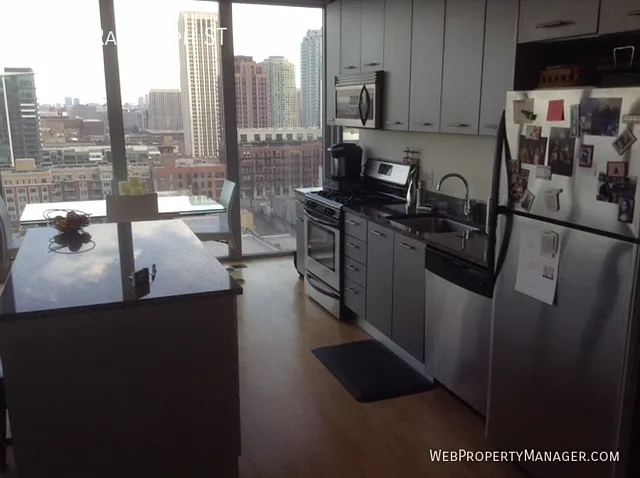 Modern 2Bd/2Ba Condo with Great Views, Pool/Gym, & W/D — Photo 3