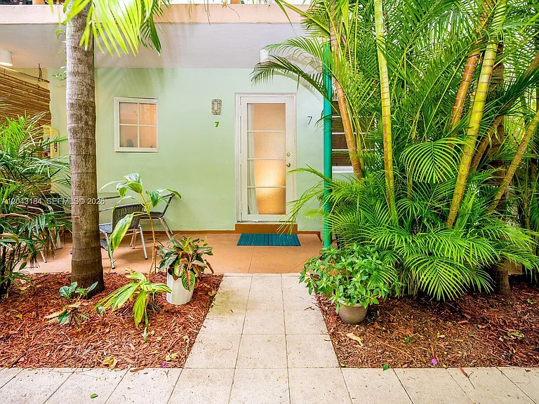 1127 S Meridian Ave #7 — Photo 4