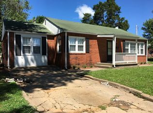 227 N Tucker St, Nevada, MO 64772