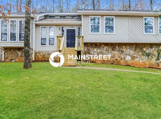 1960 Loch Lomond Trl SW, Atlanta, GA 30331