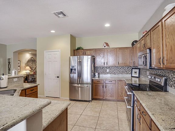 3rd image of 13567 W Port Royale Ln