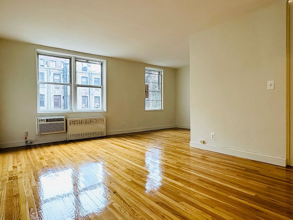 1st image of 310 W 47th St APT 3A