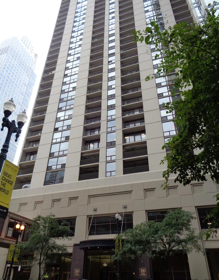 2 bed, 1060 sqft, $2,450 — Photo 3