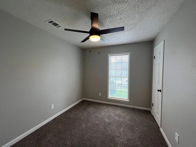 3861 Innsbrook Dr — Photo 3