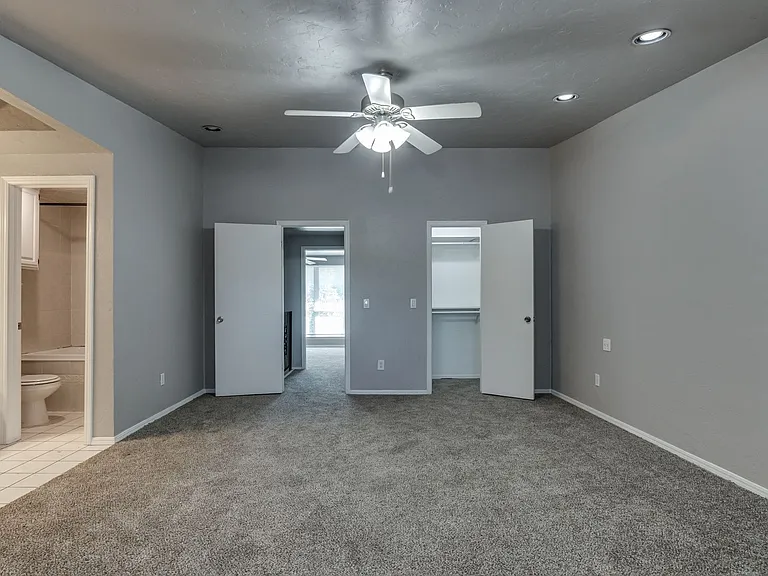 13813 Fairhill Ave — Photo 27