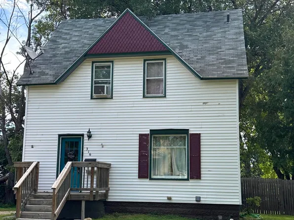 316 N Park St, Watertown, SD 57201