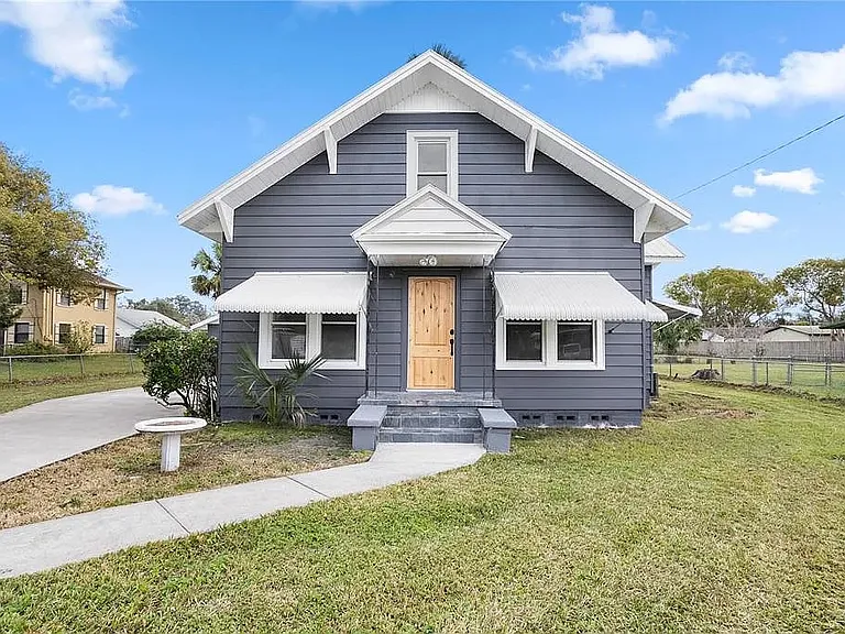 119 Leon Ave — Photo 1