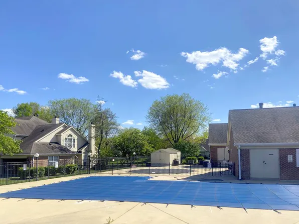 30W015 Juniper Ct #30W015, Warrenville, IL 60555